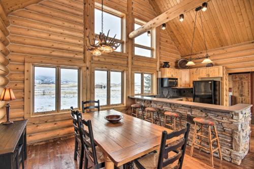 Rustic Livingston Home with Deck and Mtn Views!