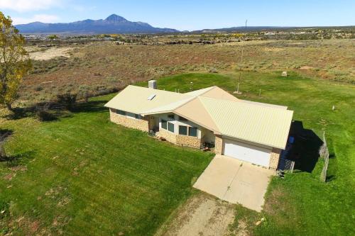 Cortez Retreat with Office and Stunning Mtn Views