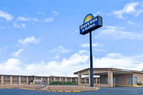 Days Inn & Suites by Wyndham Santa Rosa, NM