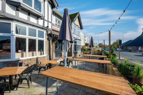 Exterior view, The Red Lion by Innkeeper's Collection in Hart