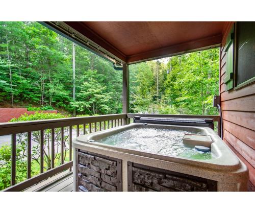 Serene & Luxury Mountain Stay