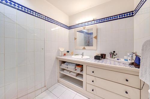 Vue sur le port superbe appartement atypique logement entier - image 3
