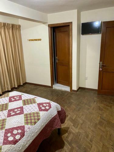 Facilities, 9 de octubre in Oruro