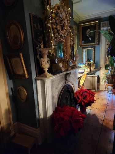 House of 1833 Bed and Breakfast in Mystic City Center