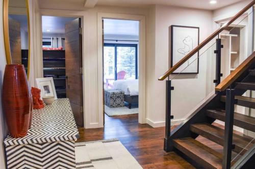 Wapo Contemporary 4BD with Hot tub in Vail, USA