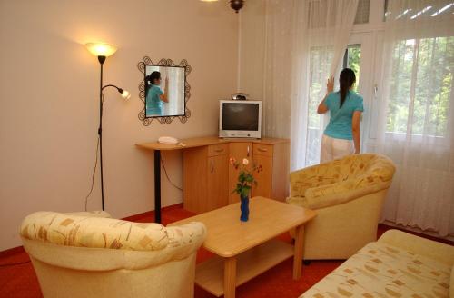 Solar Club Hotel - image 5