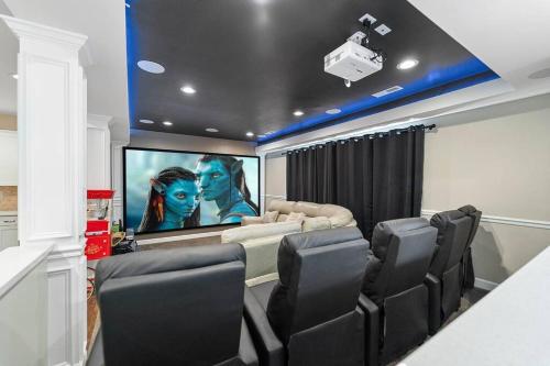 Cozy 2b 2b Spa 2 Steam Saunas Home Theater Gym in Davidson, USA