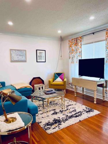 2-Bedroom Suite in the Heart of Downtown photo 1