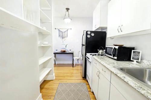Global Cup Relaxing 1 BR near Lower Greenville Free Parking in Lower Greenville