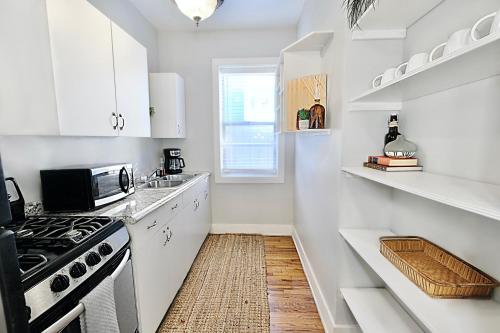 Global Cup Relaxing 1 BR near Lower Greenville Free Parking in Lower Greenville