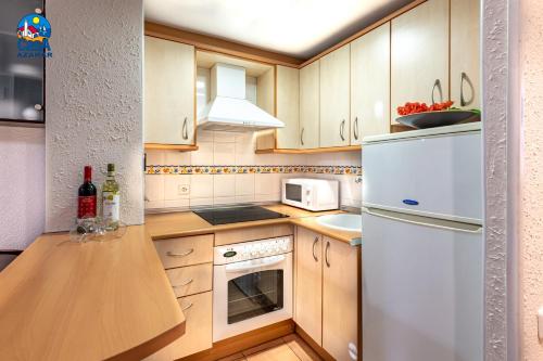 One-Bedroom Apartment image 4