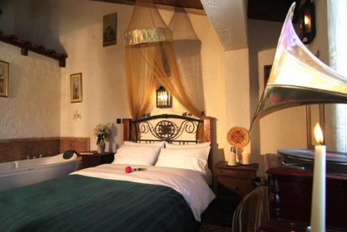 1 queen bed