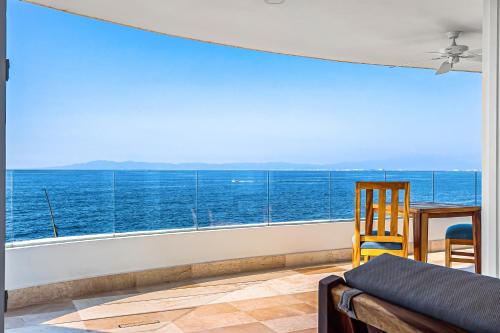 Blue Horizon 204 in Puerto Vallarta, Mexico
