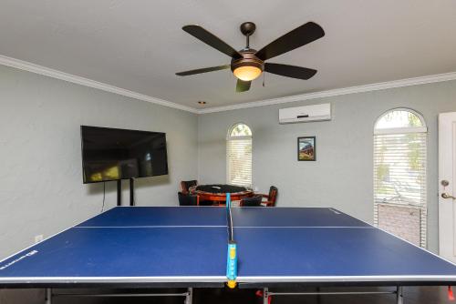 Four-Bedroom Holiday Home image 9