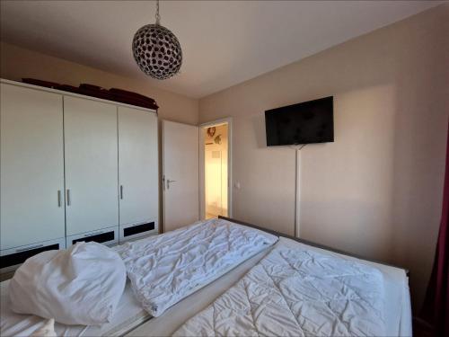 Apartment with Sea View image 10