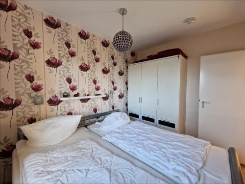 Apartment with Sea View image 9