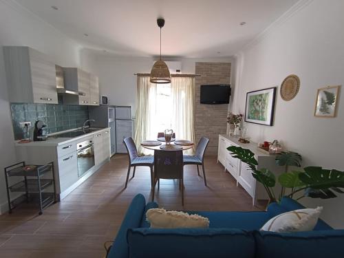 Casa Rosamari - su Lago di Posta Fibreno, Appartamento con camino in Posta Fibreno