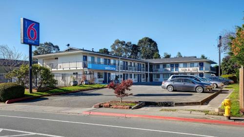 Motel 6-Arcata, CA - Humboldt University