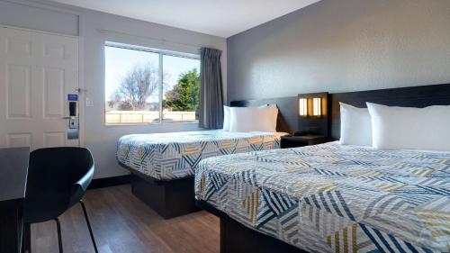 2 double beds