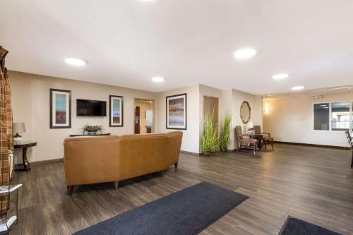 ล็อบบี้, เบสท์ เวสเทิร์น เอ็มไพร์ ทาวเวอร์ (Best Western Empire Towers) in ซูฟอลลส์ (SD)