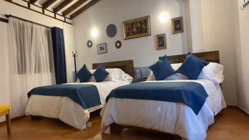 Quadruple Room with Balcony image 1