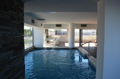 Swimming pool, Hotel Estilo MB - Villa Carlos Paz in Villa Carlos Paz