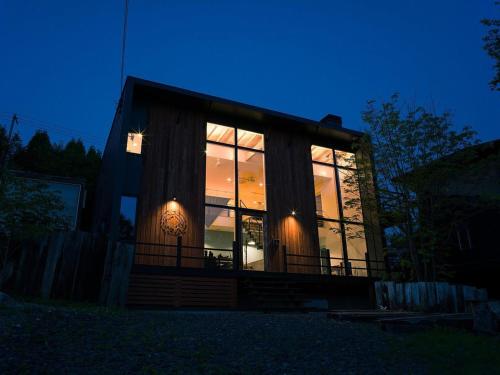 ทัศนียภาพภายนอกโรงแรม, MAOIQ in นะงะนุมะ