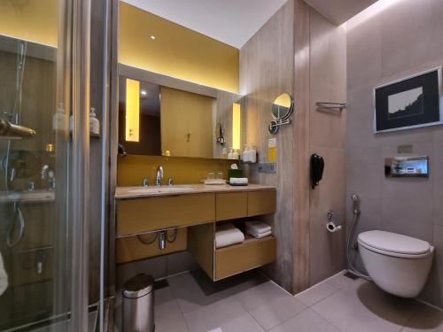 room detail thumbnail 2