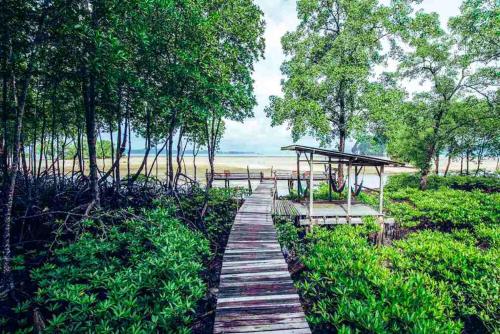 The Bananas Bungalow in Ban Tha Len