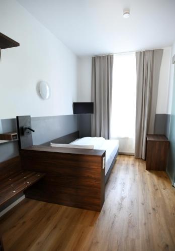 Hotel Apadana Frankfurt - image 10