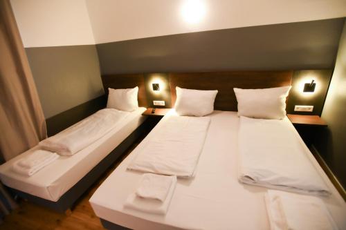 Hotel Apadana Frankfurt - image 11