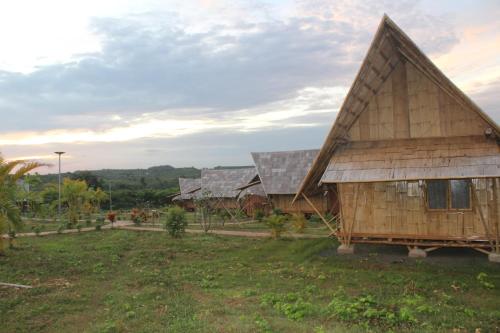 Hanchey Bamboo Resort