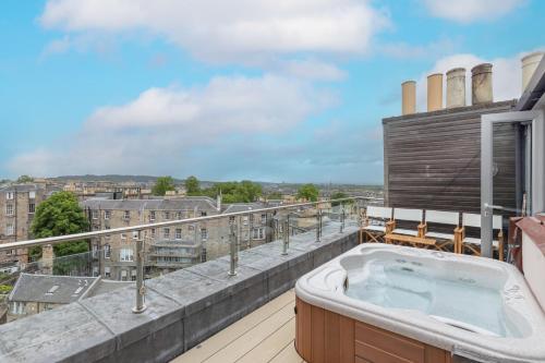 Picture of Joivy Beautiful Penthouse With Terrace & Jacuzzi