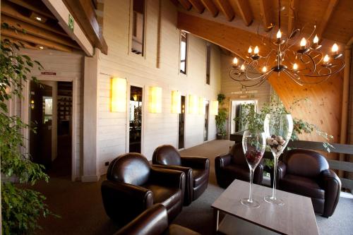 Flanders Lodge Hotel - image 12