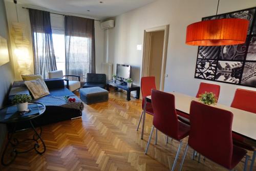 Barcelona4Seasons II - image 10