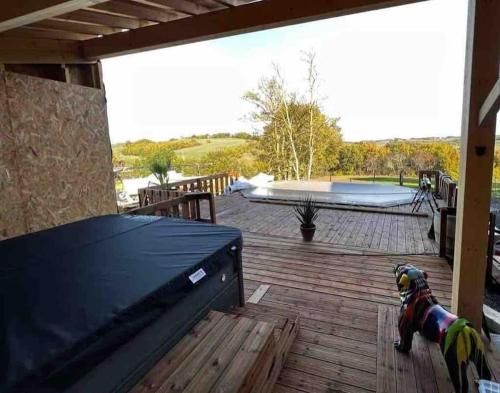 Gite à la ferme avec jacuzzi et piscine chauffée