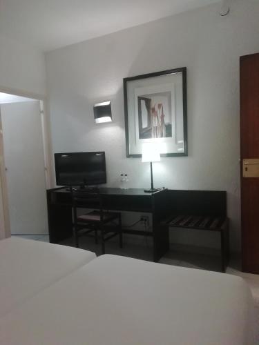 Hotel Monegal - image 6