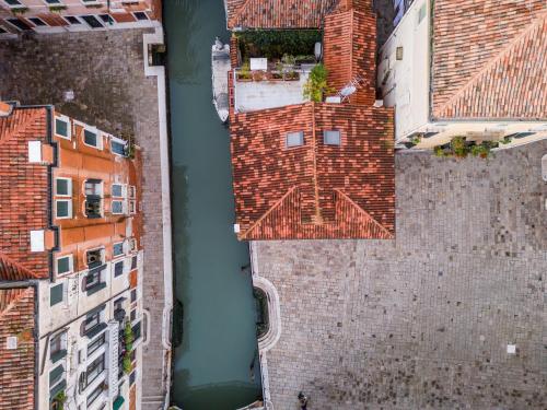 Three-Bedroom Apartment room in Garden Mansion with Private Mooring R&R