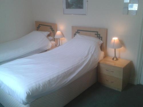 Hanover Hotel & McCartney's Bar - image 14