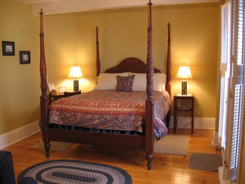 Queen Room