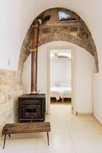 שלווה בעיר העתיקה - Peace in the heart of the old city photo