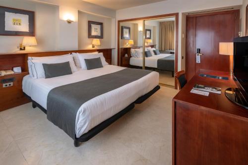 room detail thumbnail 1