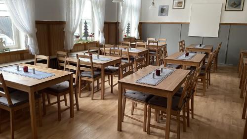 Hotel Berggarten Garni - image 14
