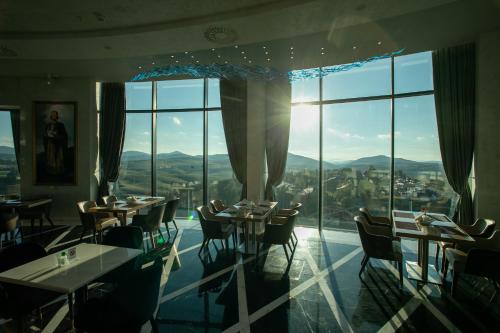 Grand&Sky Hotel Tornik - image 12
