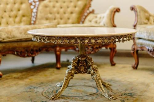 Luxury Old Town Apartment 5