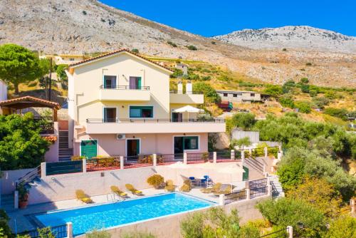  Villa Zeus in Loutrákion