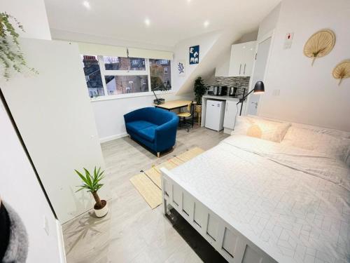 Hackney Studios by Sleepy