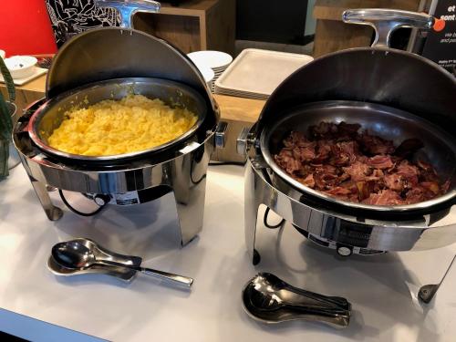 ibis Paris Porte de Clichy Centre - image 10