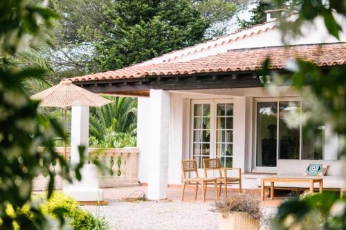 Villa avec piscine, plage à pieds