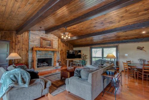 A Slopeside Getaway in Blowing Rock, USA